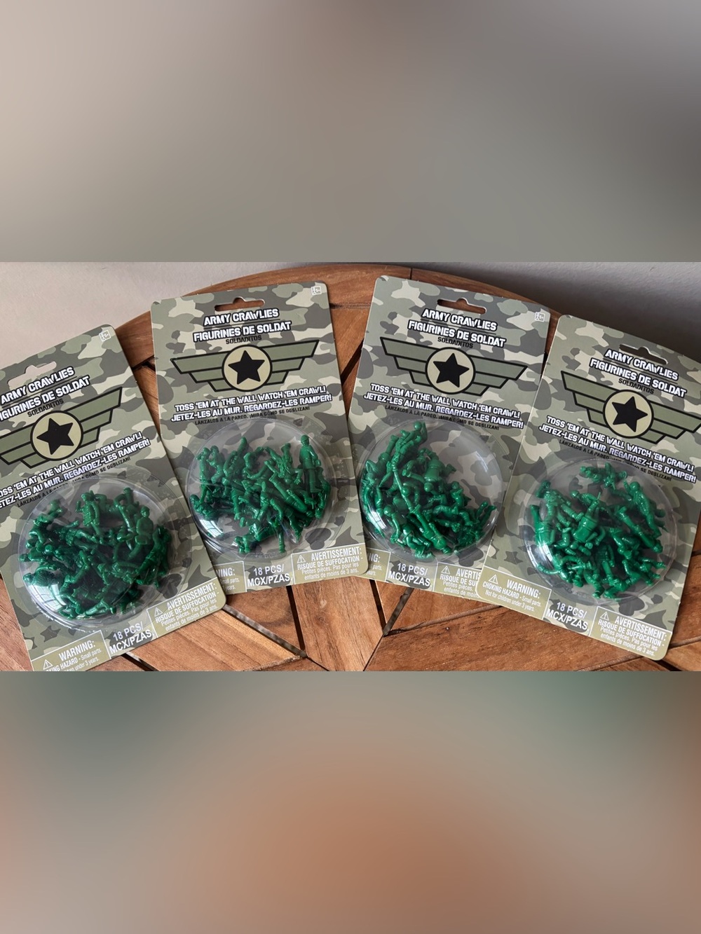 NEW Army Wall Crawlies Green Toy Soldier Party Favors 4 Packages SET